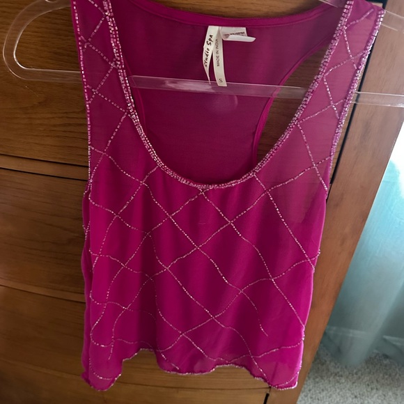 Opaque womens delicate beaded tank, fuschia, scoop neck, good condition - Picture 2 of 5